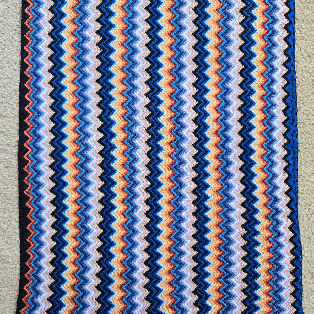 Missoni Vibrant Zig Zag Scarf in Perfect Condition Wool Blend - Picture 4 of 6